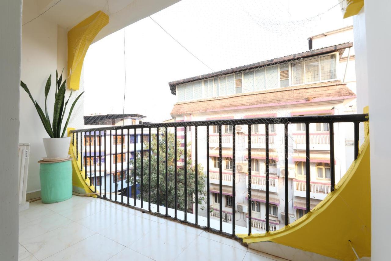 Teles Westend Hotel Marmagao Exterior foto